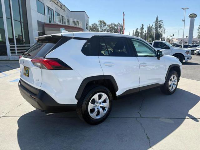 2023 Toyota RAV4 LE
