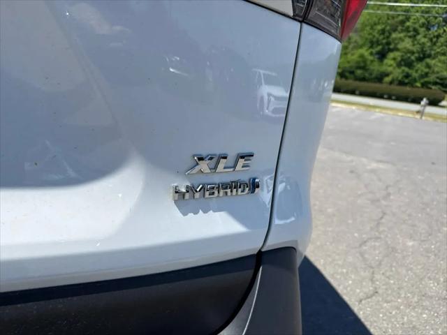 2022 Toyota RAV4 Hybrid XLE