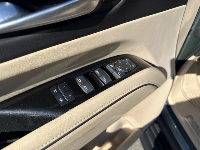 2023 Cadillac Escalade 4WD Premium Luxury