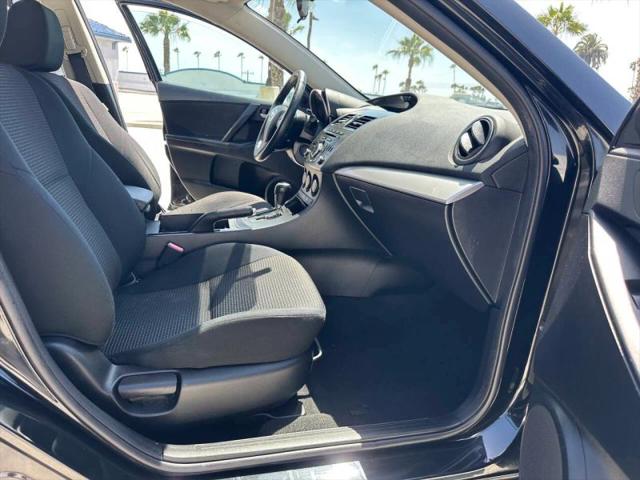 2013 Mazda Mazda3 i Touring