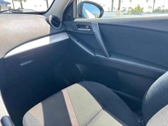 2013 Mazda Mazda3 i Touring