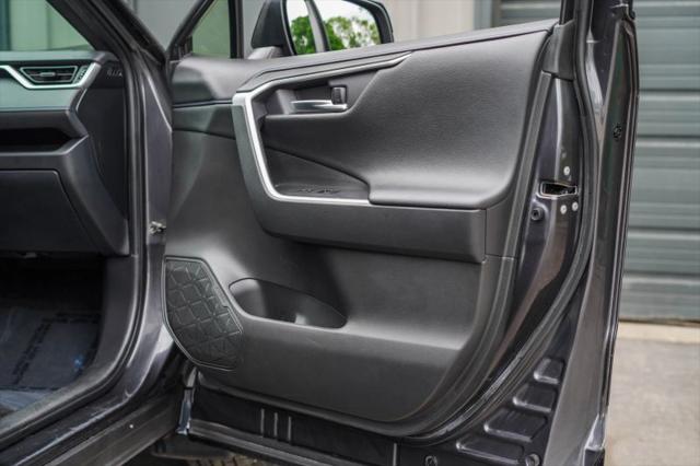 2020 Toyota RAV4 Hybrid XSE