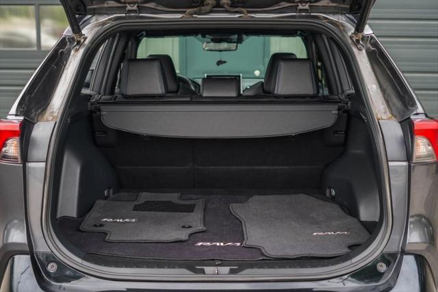 2020 Toyota RAV4 Hybrid XSE