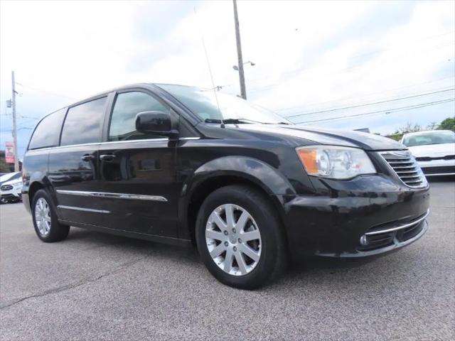 2014 Chrysler Town & Country Touring for sale in Wickliffe, OH