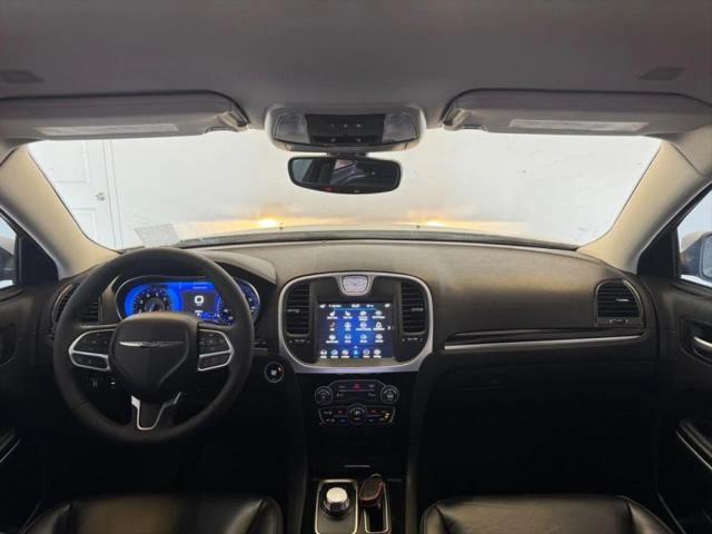 2023 Chrysler 300 Touring L