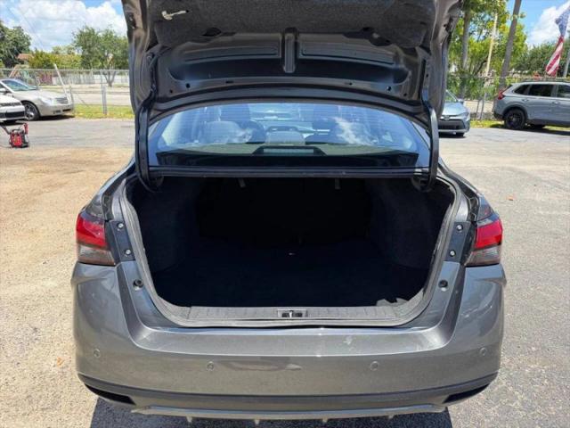 2024 Nissan Versa 1.6 SR