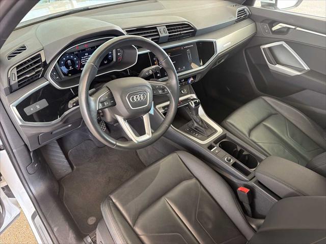 2025 Audi Q3 Premium 45 TFSI S line quattro Tiptronic