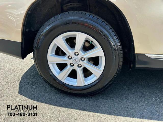 2011 Toyota Highlander SE V6