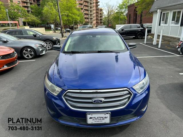 2013 Ford Taurus SE