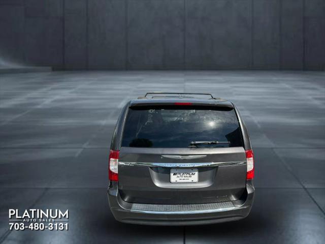 2015 Chrysler Town & Country Touring
