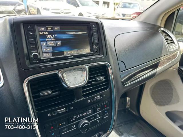 2015 Chrysler Town & Country Touring