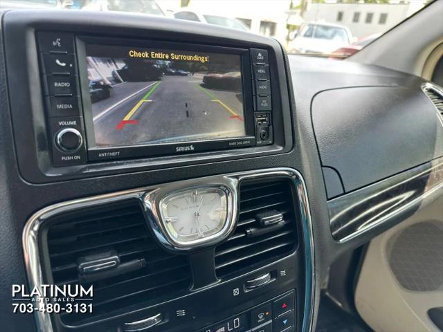 2015 Chrysler Town & Country Touring