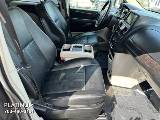 2015 Chrysler Town & Country Touring