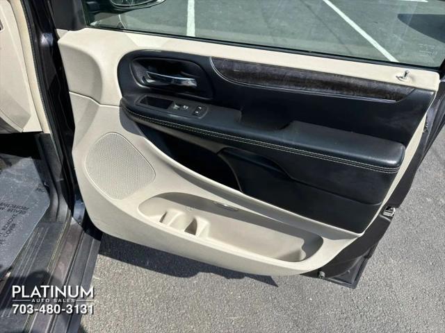 2015 Chrysler Town & Country Touring