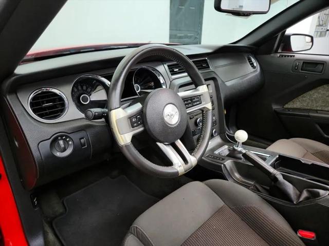 2014 Ford Mustang V6