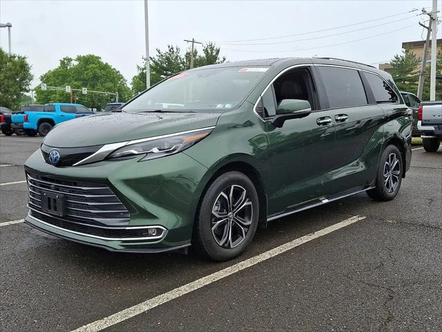 2025 Toyota Sienna Platinum