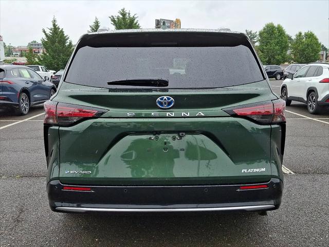 2025 Toyota Sienna Platinum