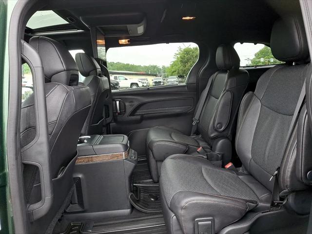 2025 Toyota Sienna Platinum