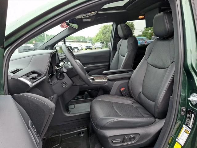 2025 Toyota Sienna Platinum