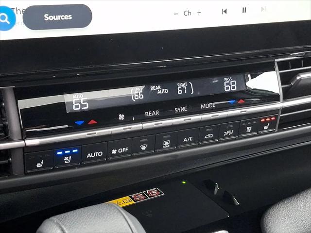 2025 Toyota Sienna Platinum