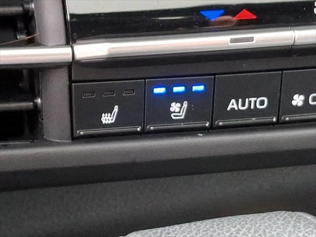 2025 Toyota Sienna Platinum
