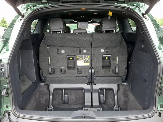 2025 Toyota Sienna Platinum