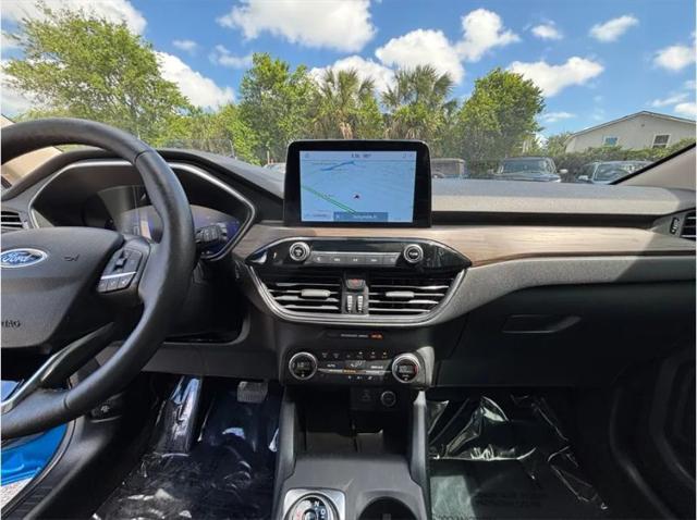 2020 Ford Escape Titanium Hybrid