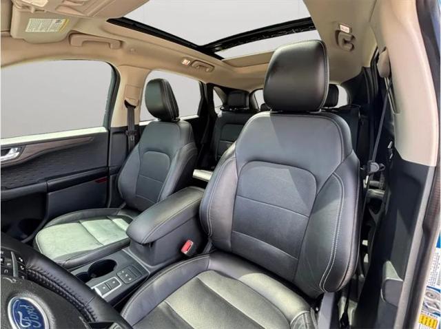 2020 Ford Escape Titanium Hybrid