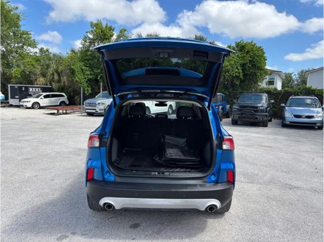 2020 Ford Escape Titanium Hybrid