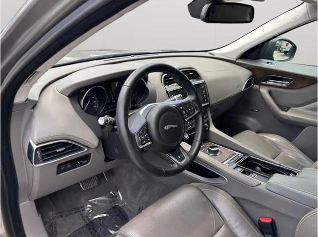 2018 Jaguar F-PACE 25t R-Sport