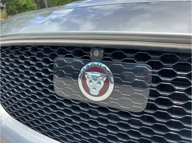 2018 Jaguar F-PACE 25t R-Sport