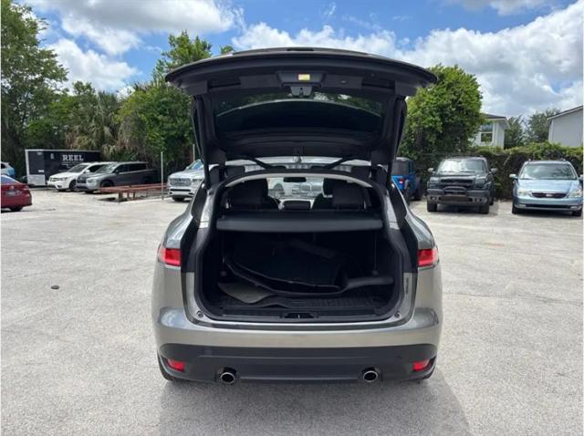 2018 Jaguar F-PACE 25t R-Sport