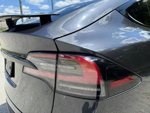 2023 Tesla Model X Standard Range
