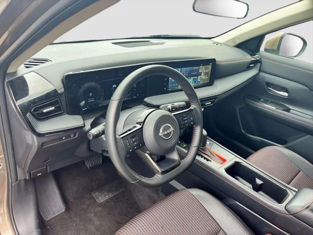2025 Nissan Kicks SR FWD