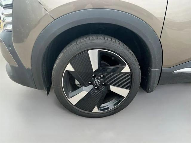2025 Nissan Kicks SR FWD