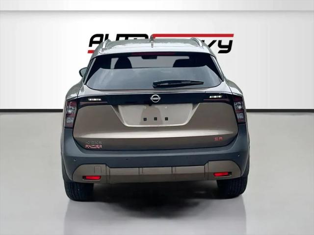 2025 Nissan Kicks SR FWD