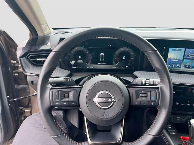 2025 Nissan Kicks SR FWD