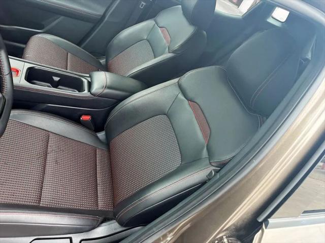 2025 Nissan Kicks SR FWD