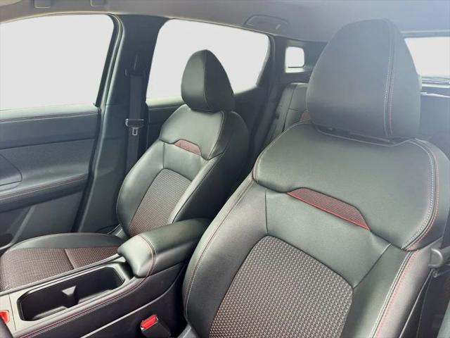 2025 Nissan Kicks SR FWD