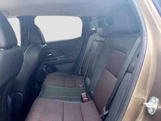 2025 Nissan Kicks SR FWD