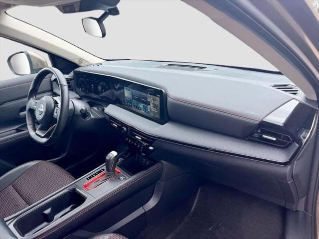 2025 Nissan Kicks SR FWD