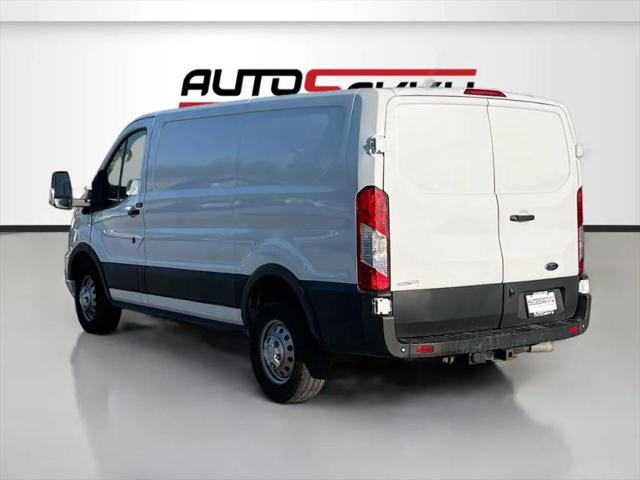 2023 Ford Transit Cargo Van w/RWB