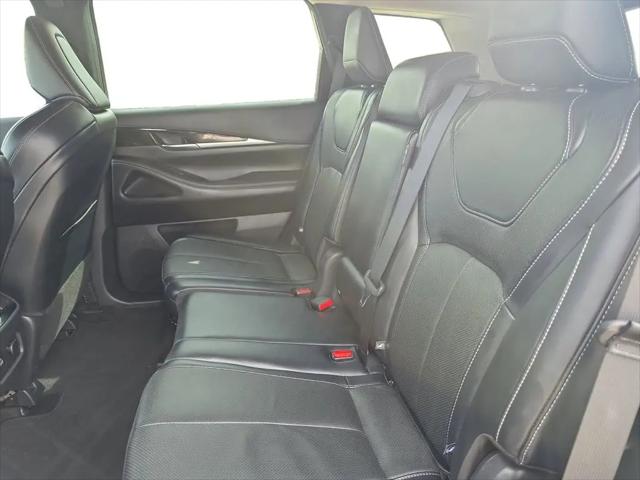 2023 INFINITI QX60 PURE