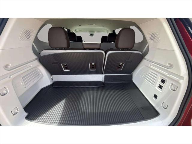 2026 GMC Acadia Denali AWD