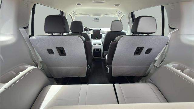2026 GMC Acadia Denali AWD