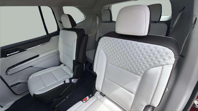 2026 GMC Acadia Denali AWD