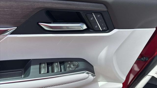 2026 GMC Acadia Denali AWD
