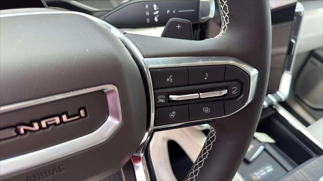 2026 GMC Acadia Denali AWD