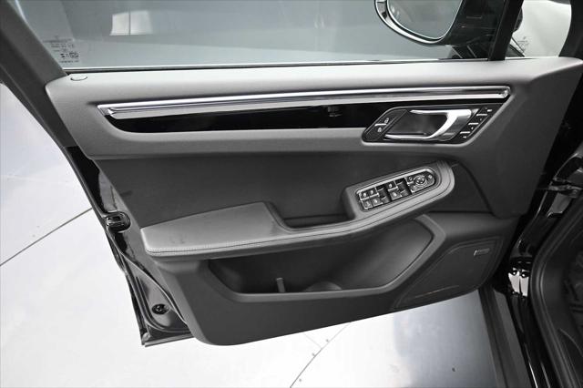 2026 Porsche Macan Unknown