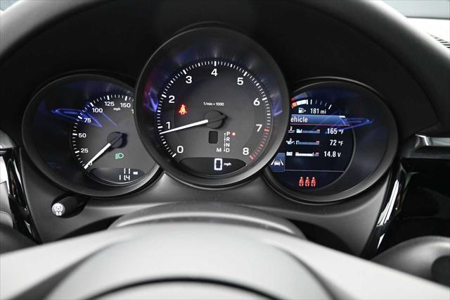 2026 Porsche Macan Unknown